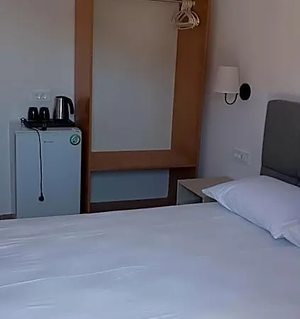 Keramos Hotell
